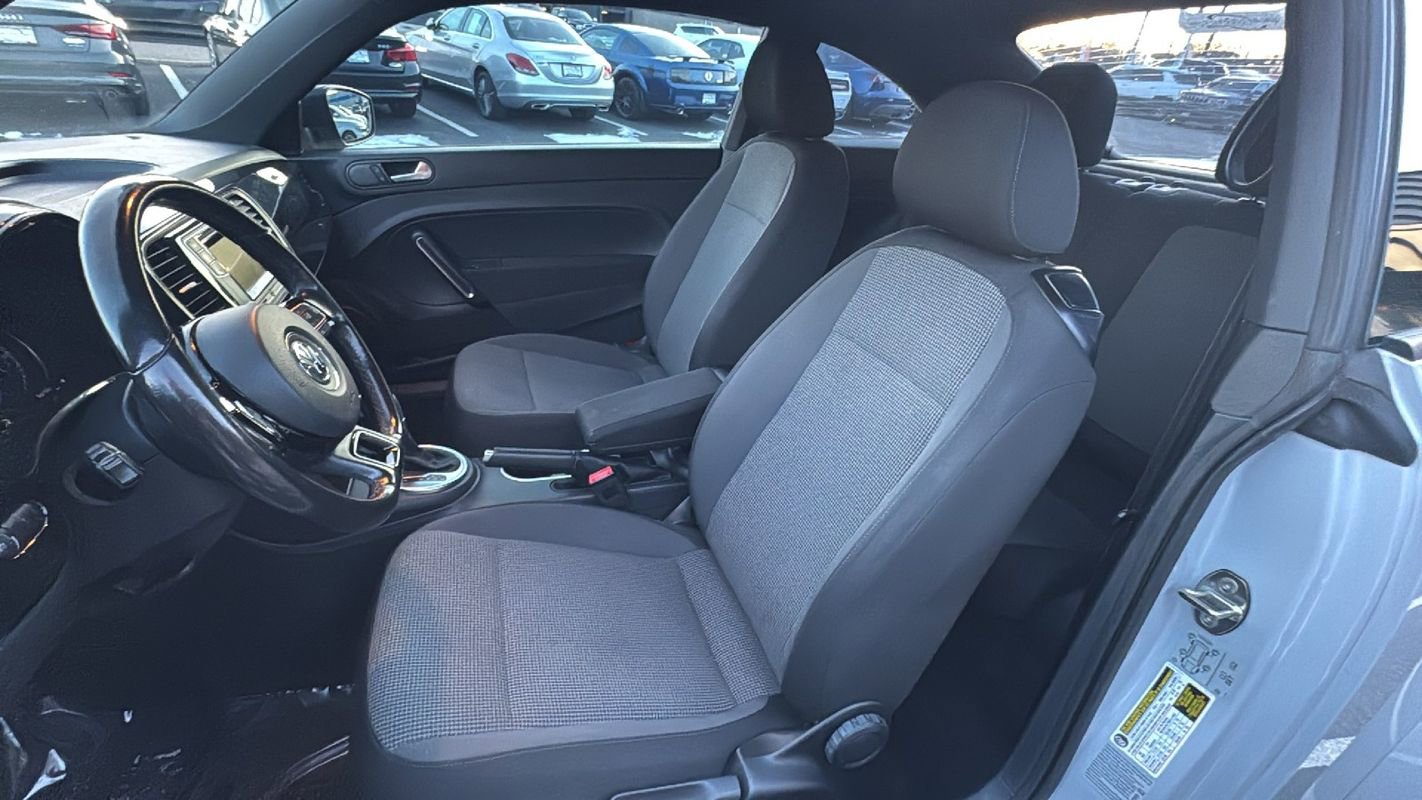 Used 2017 Volkswagen Beetle 1.8T S image 11