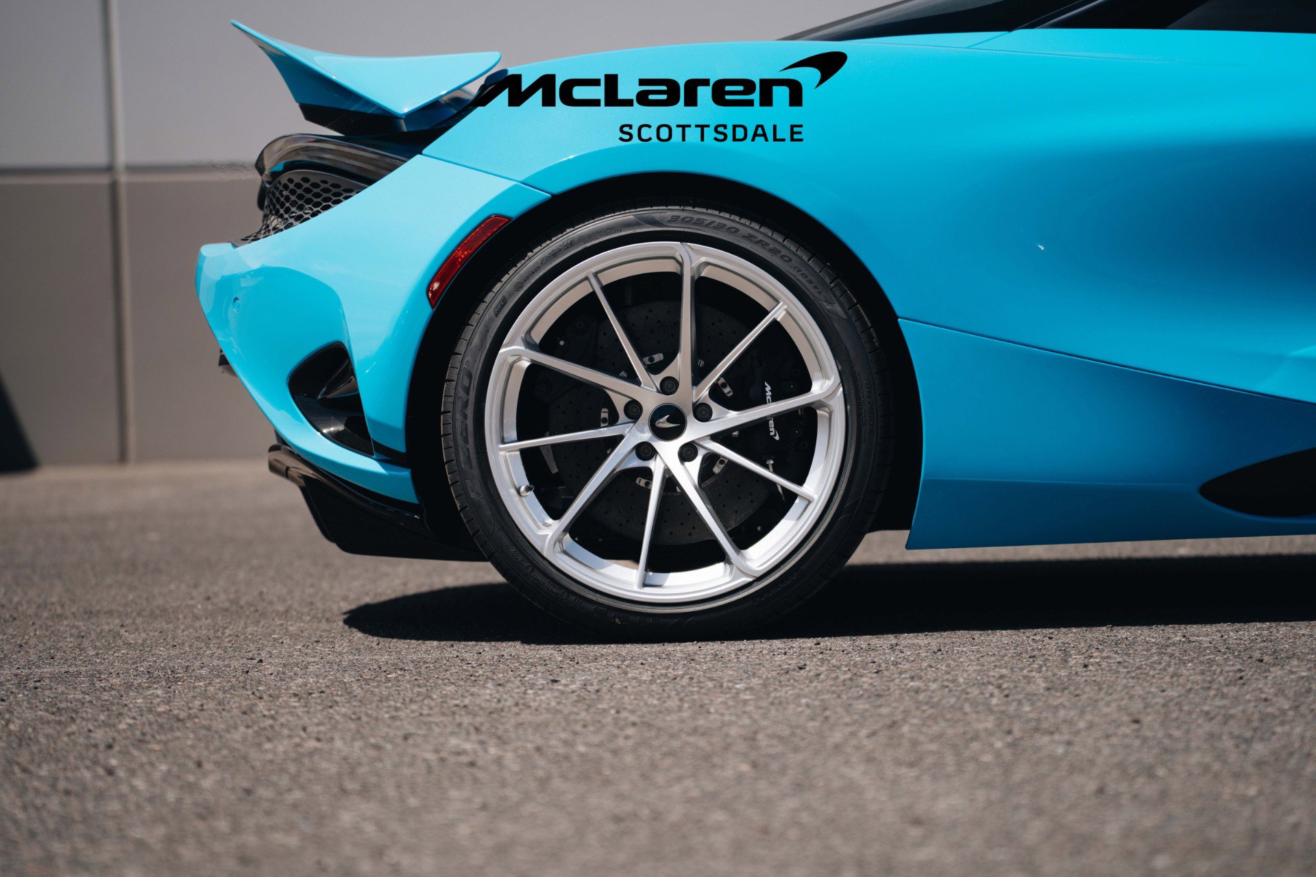 Used 2025 McLaren 750S Spider image 21