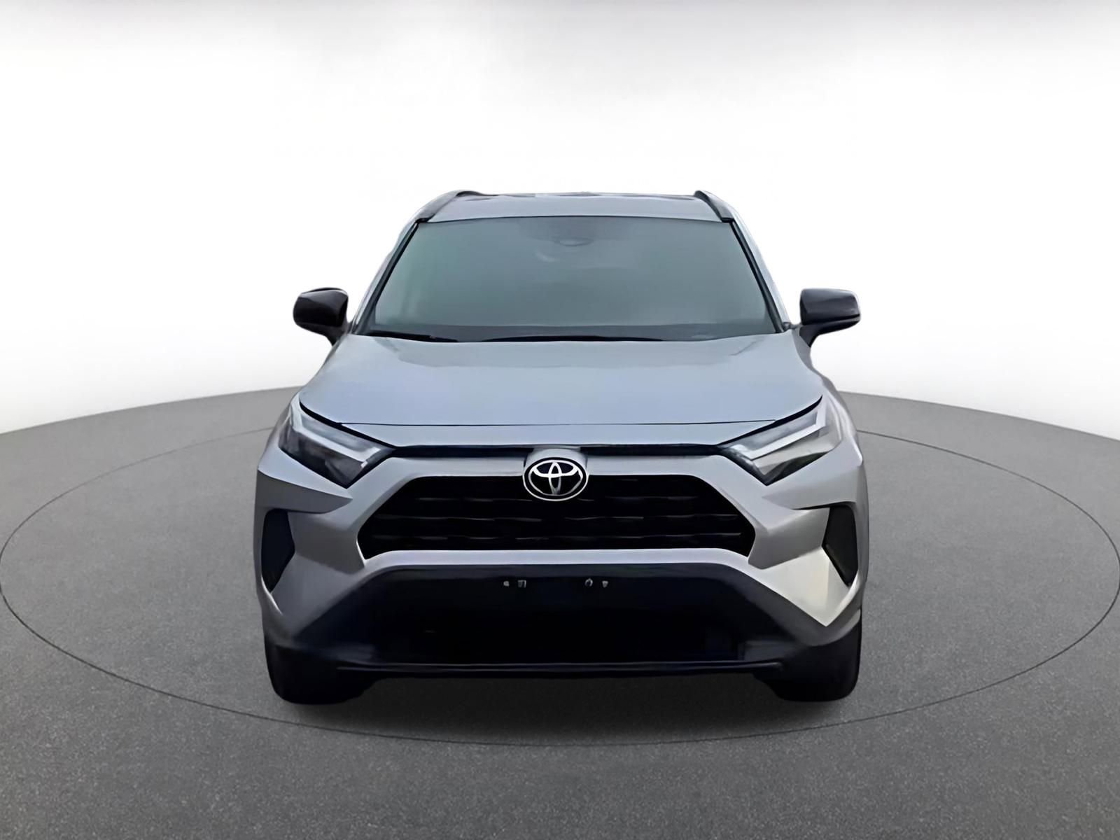 Used 2025 Toyota RAV4 LE image 2