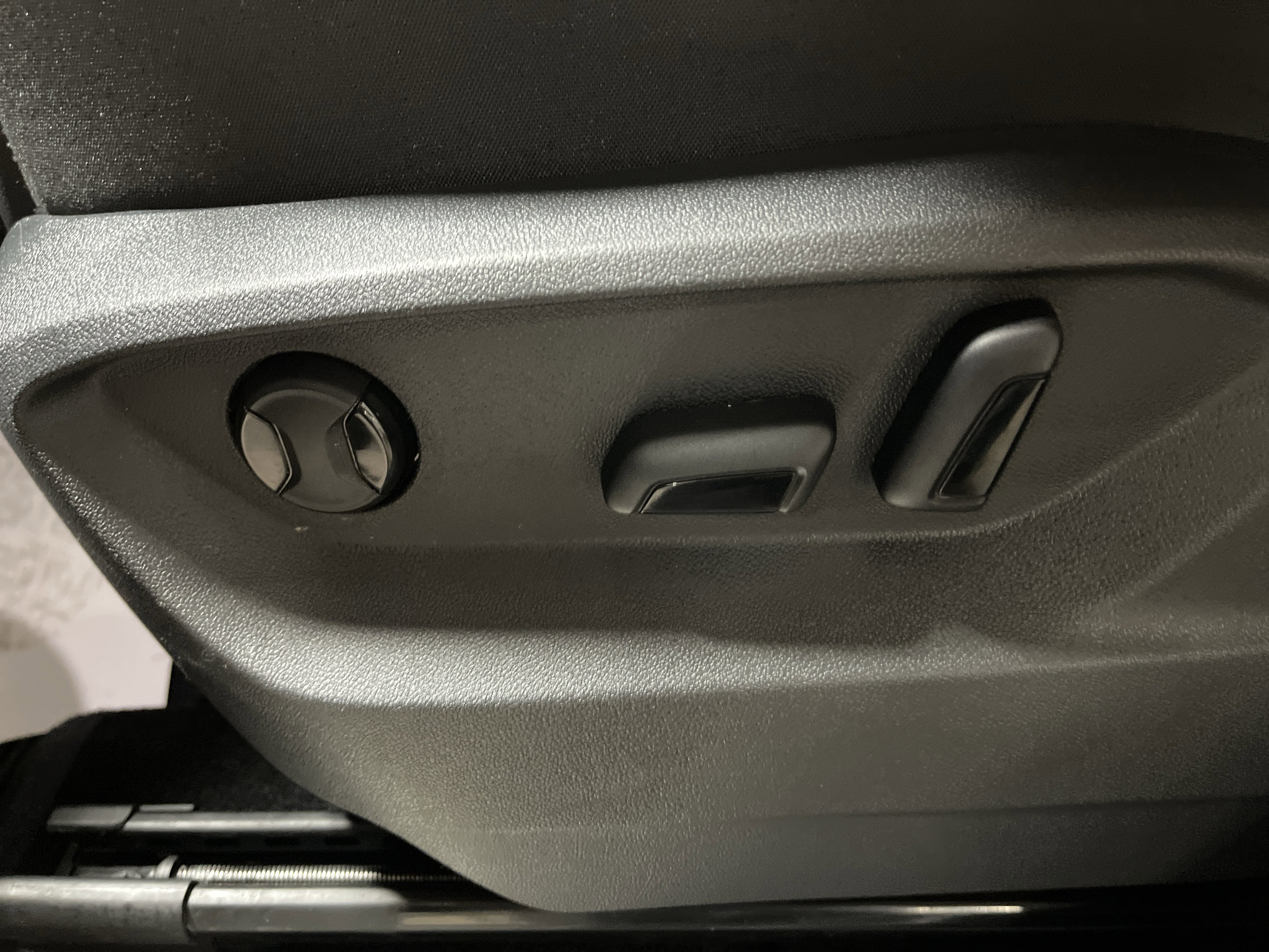 Used 2023 Volkswagen Atlas SE image 11