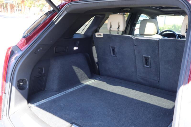 Used 2017 Cadillac XT5 Luxury w/ Driver Awareness Package FWD image 14