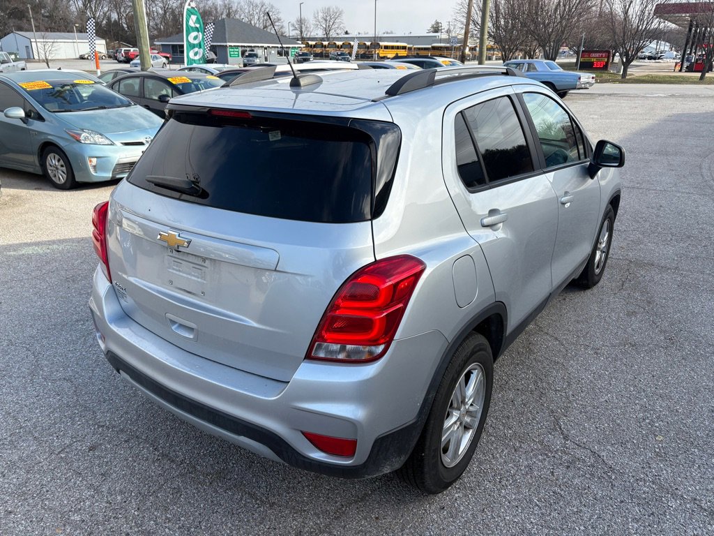Used 2021 Chevrolet Trax LT FWD image 8