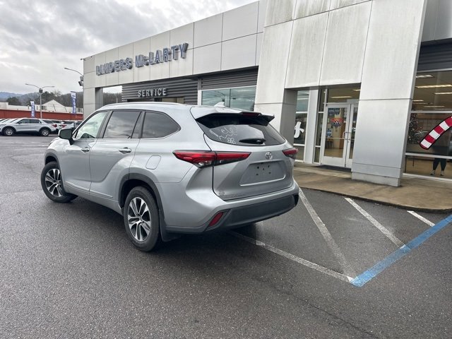 Used 2023 Toyota Highlander L image 7