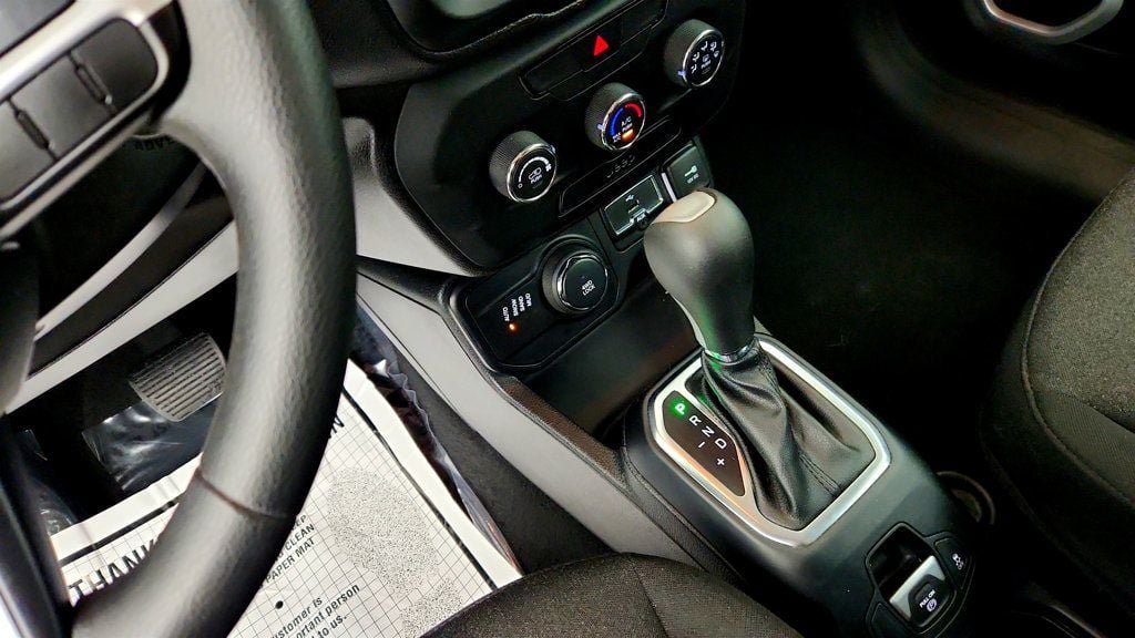 Used 2019 Jeep Renegade Sport AWD/4WD image 16
