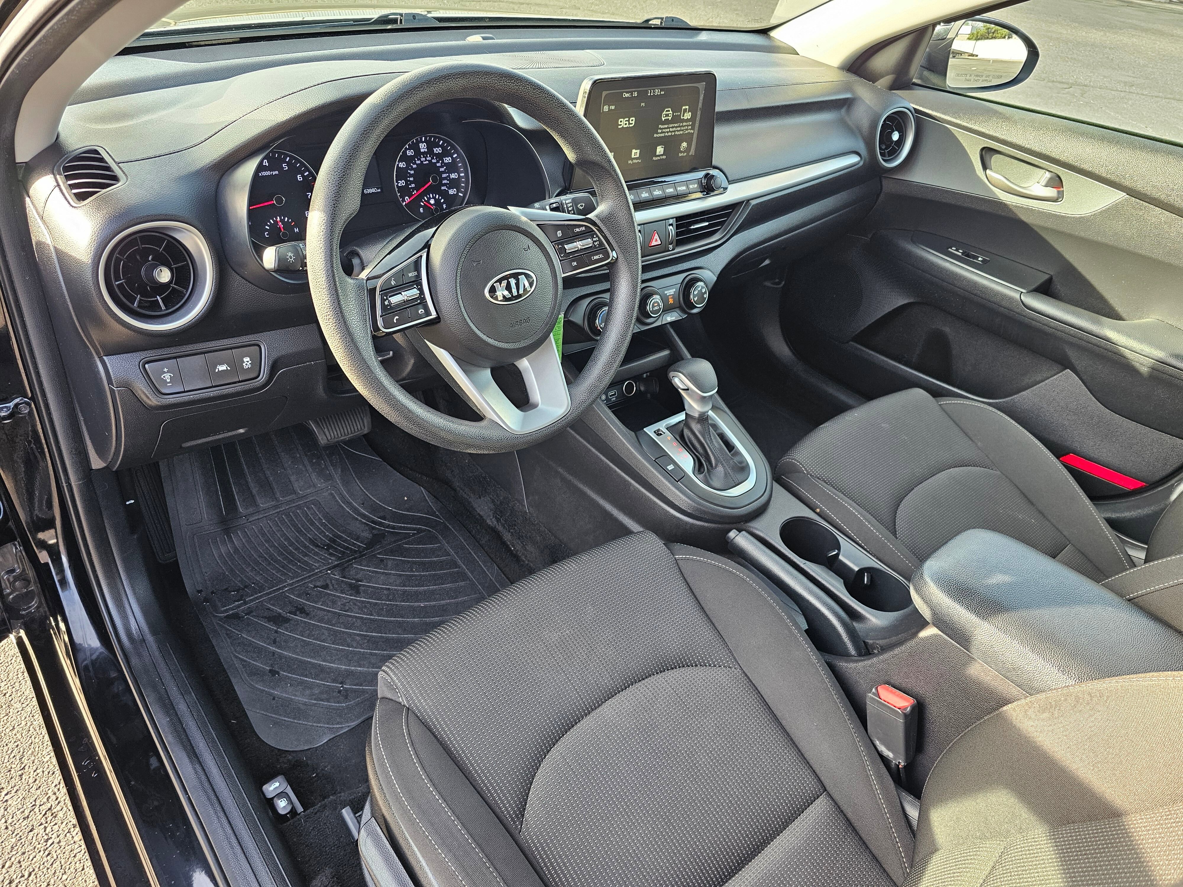 Used 2021 Kia Forte LXS image 2