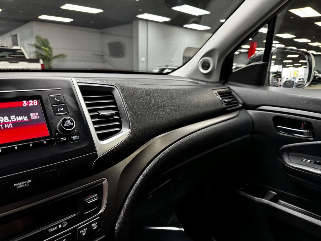 Used 2019 Honda Pilot LX image 27