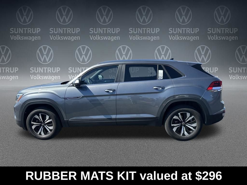 Used 2025 Volkswagen Atlas Cross Sport SE image 2