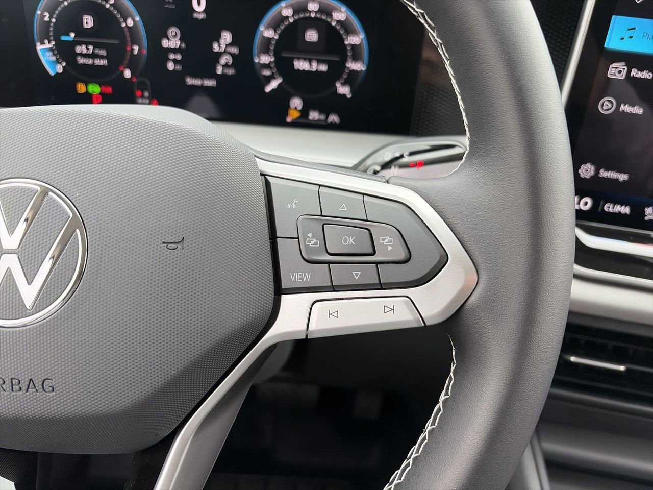 New 2026 Volkswagen Tiguan SE image 20