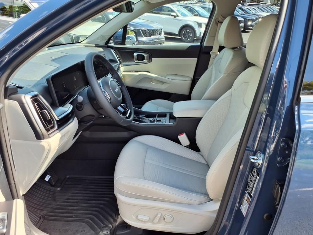 New 2025 Kia Sorento EX image 12