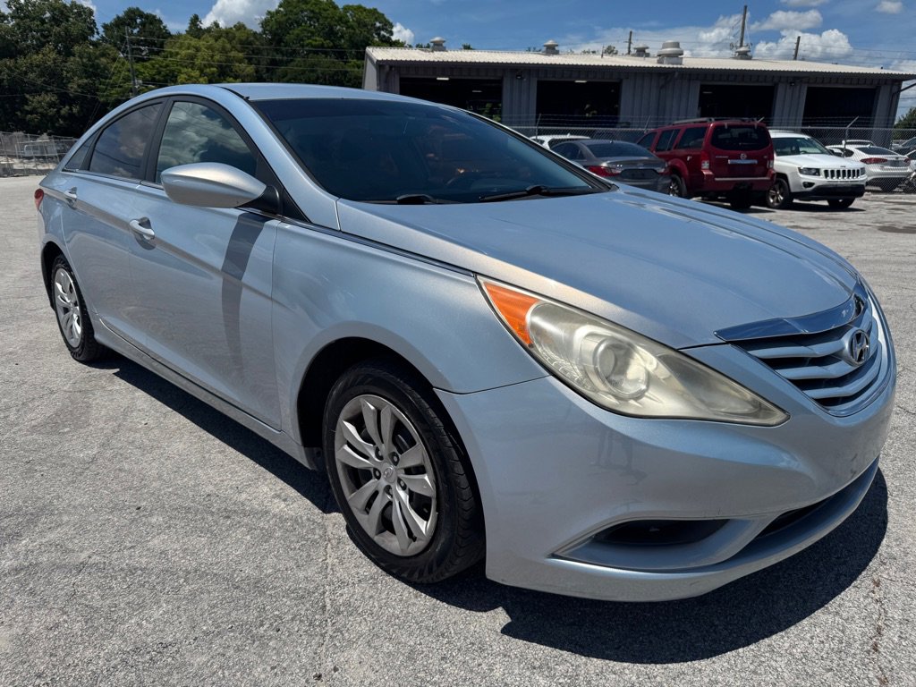 Used 2013 Hyundai Sonata GLS image 1