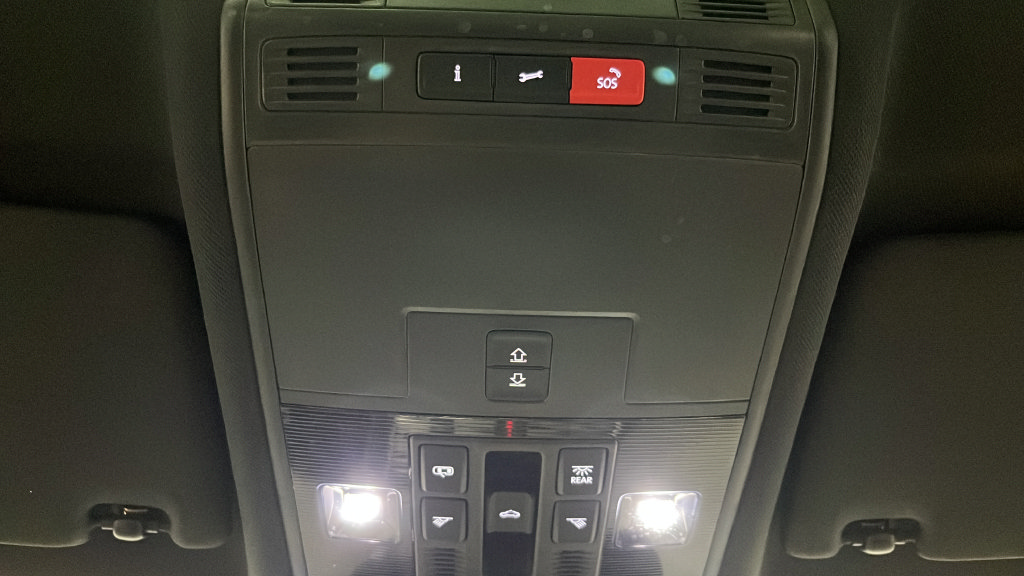 Used 2024 Volkswagen Tiguan SE R-Line AWD/4WD image 34