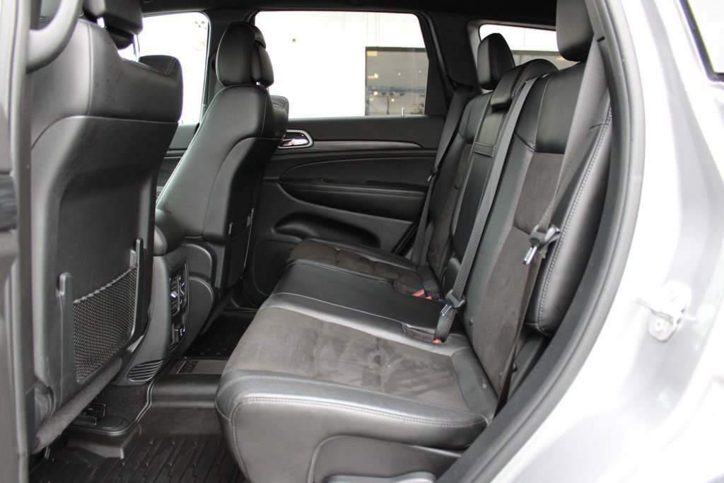 Used 2020 Jeep Grand Cherokee Altitude AWD/4WD image 10