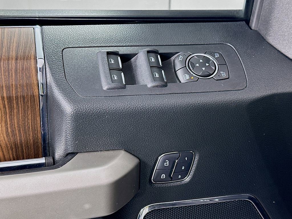 Used 2016 Ford F150 Lariat w/ Equipment Group 502A Luxury image 18