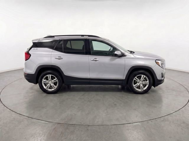 Used 2018 GMC Terrain SLE w/ Driver Convenience Package FWD image 8