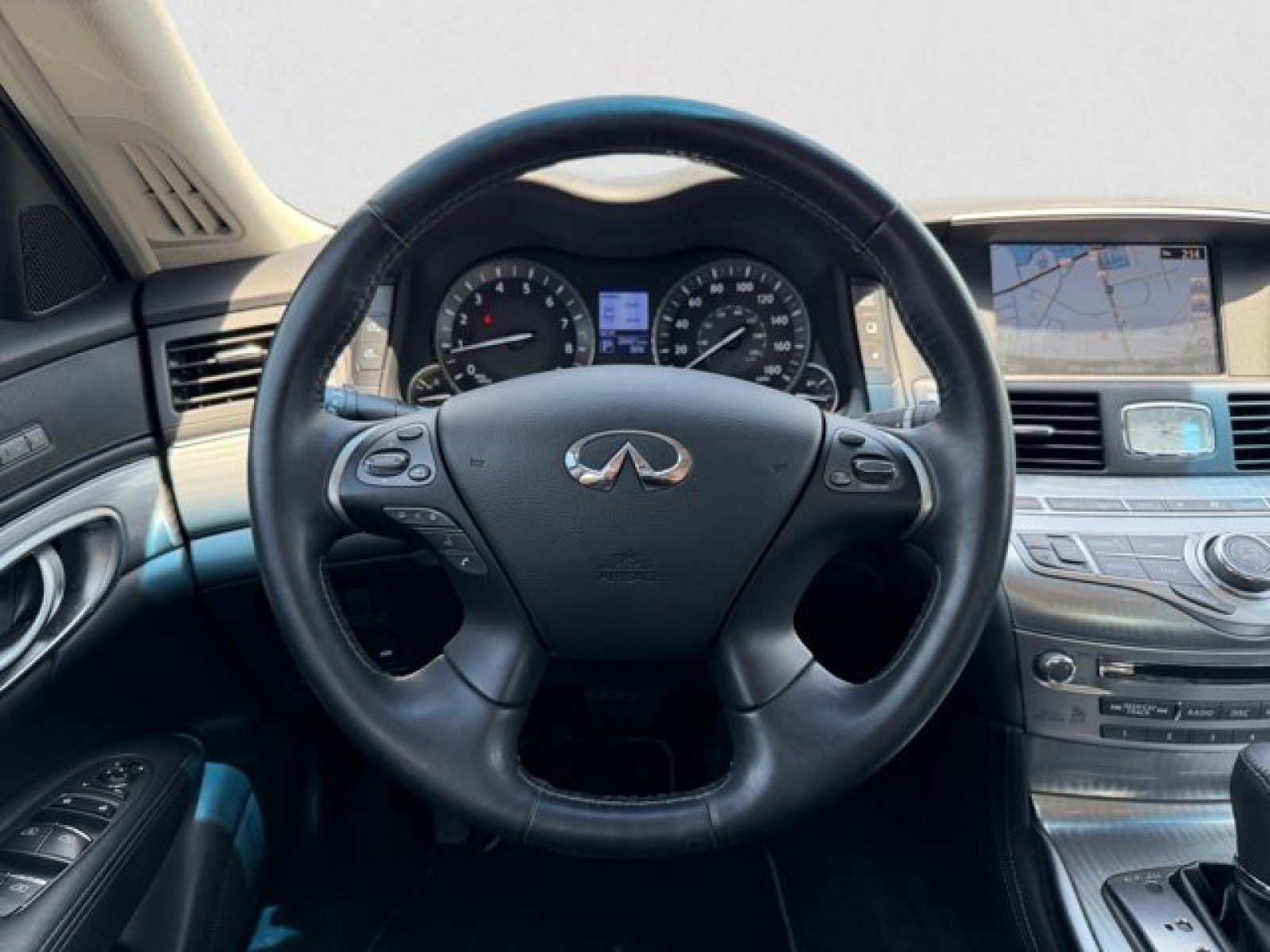 Used 2019 INFINITI Q70 Luxe RWD image 15