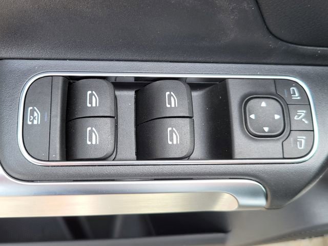 Certified 2025 Mercedes-Benz GLB 250 4MATIC image 15