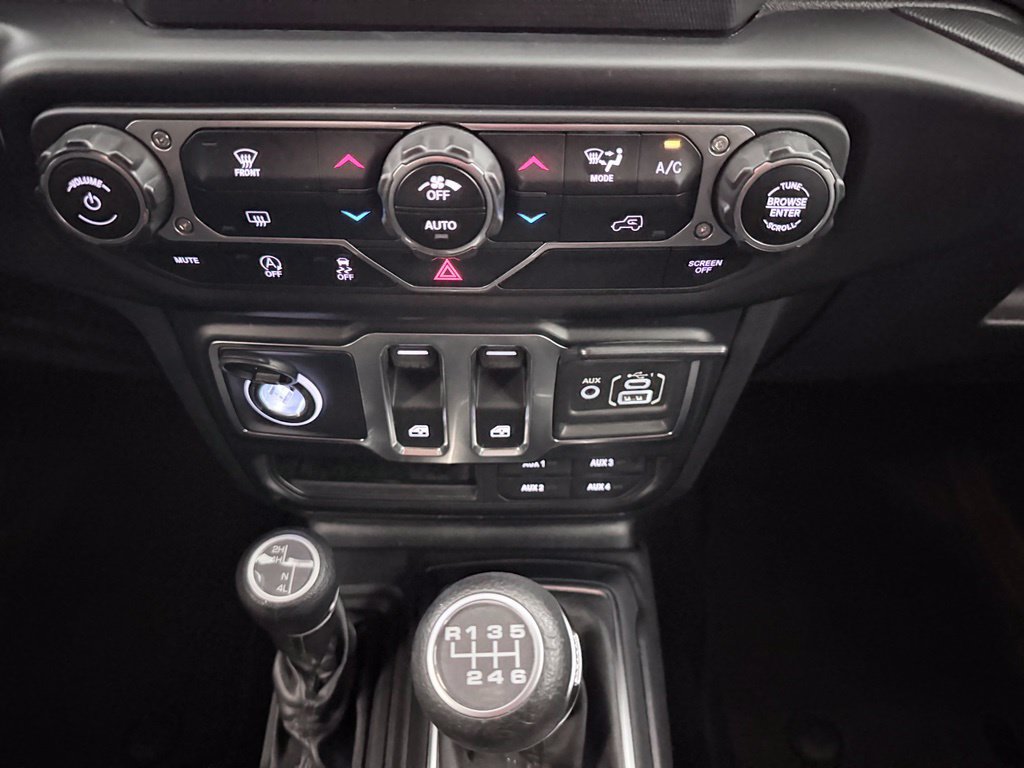 Used 2022 Jeep Wrangler Sport AWD/4WD image 25