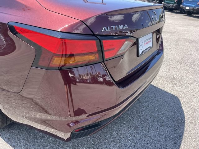 Used 2025 Nissan Altima 2.5 SV AWD/4WD image 10