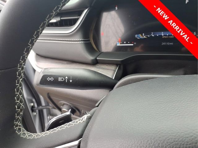 Used 2023 Jeep Grand Cherokee Limited w/ Black Appearance Package AWD/4WD image 22