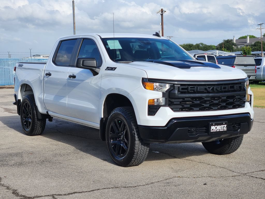 Certified 2024 Chevrolet Silverado 1500 Custom Trail Boss w/ Dark Appearance Package AWD/4WD image 3