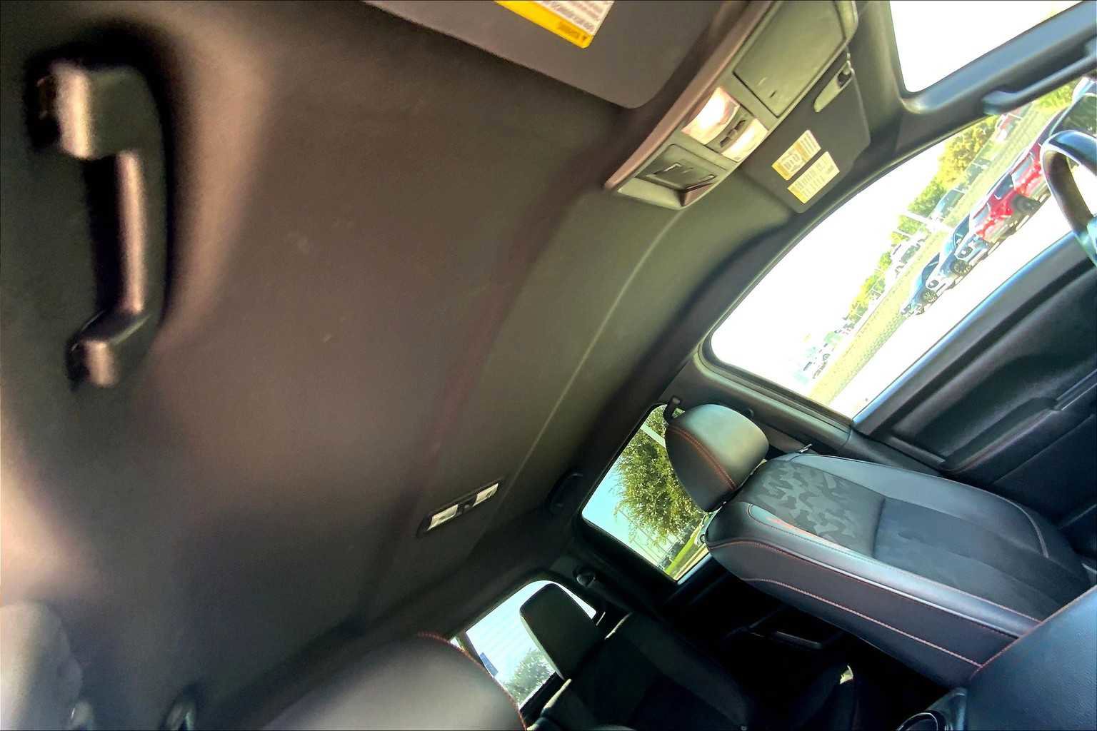 Used 2021 Nissan Titan PRO-4X w/ Pro-4x Utility Package image 12