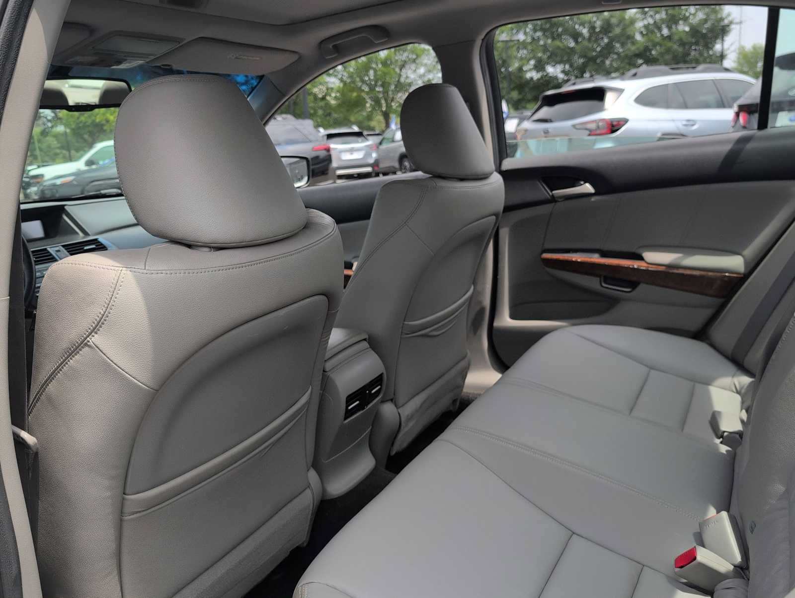 Used 2011 Honda Accord EX-L image 18