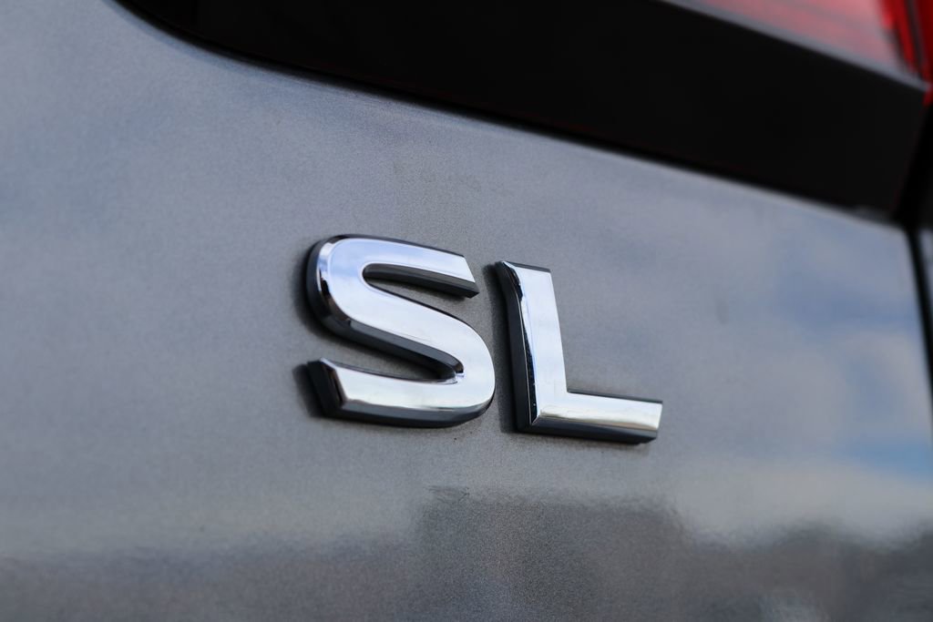 Used 2024 Nissan Armada SL image 32