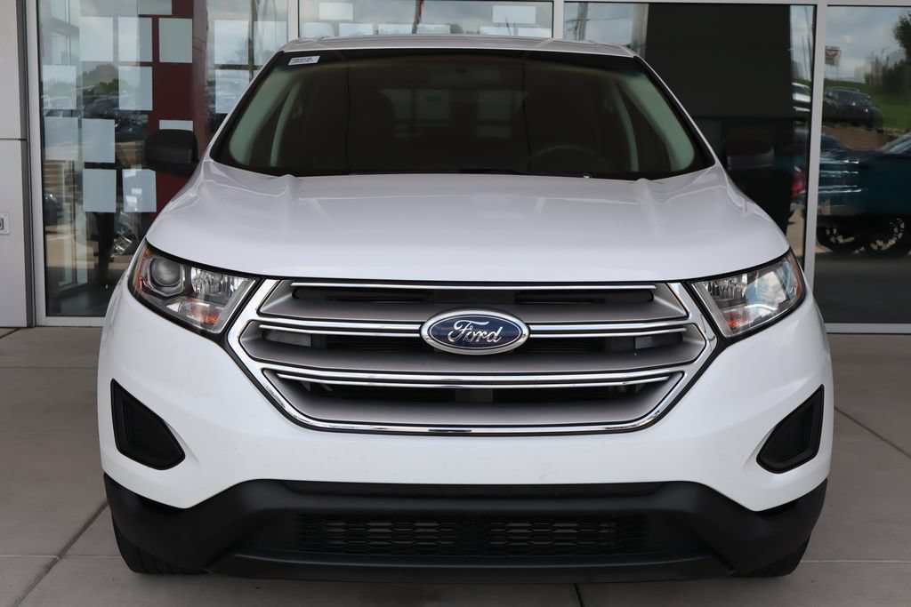 Used 2016 Ford Edge SE FWD image 2