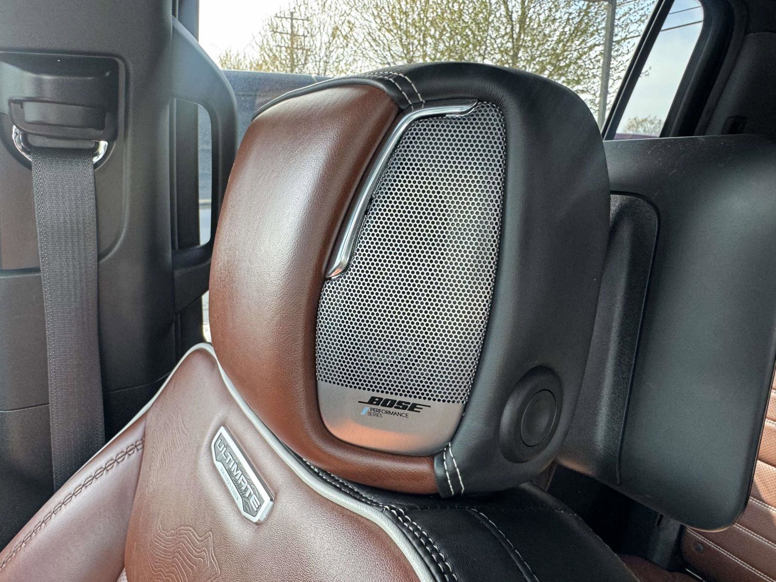 Used 2023 GMC Yukon XL Denali Ultimate AWD/4WD image 39