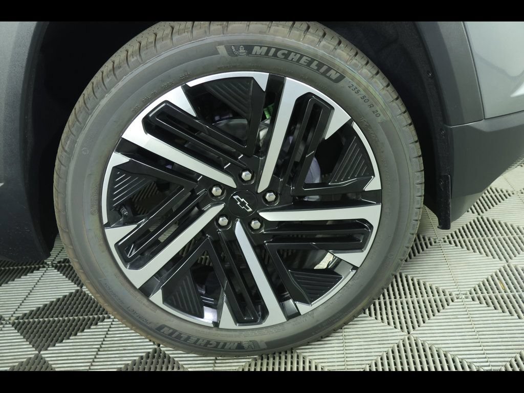 New 2027 Chevrolet Equinox RS w/ Safety and Technology Package AWD/4WD image 14