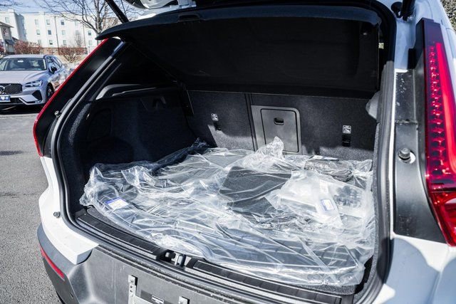 New 2026 Volvo XC40 B5 Plus w/ Protection Package Premier image 10