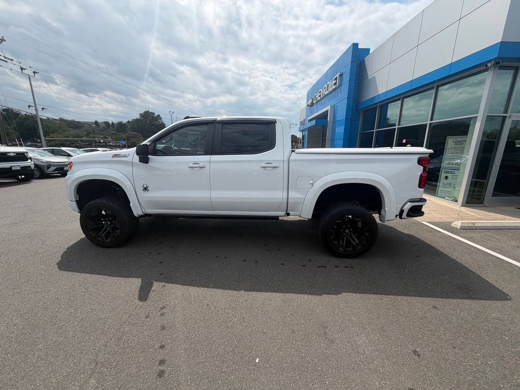 Used 2023 Chevrolet Silverado 1500 RST AWD/4WD image 9