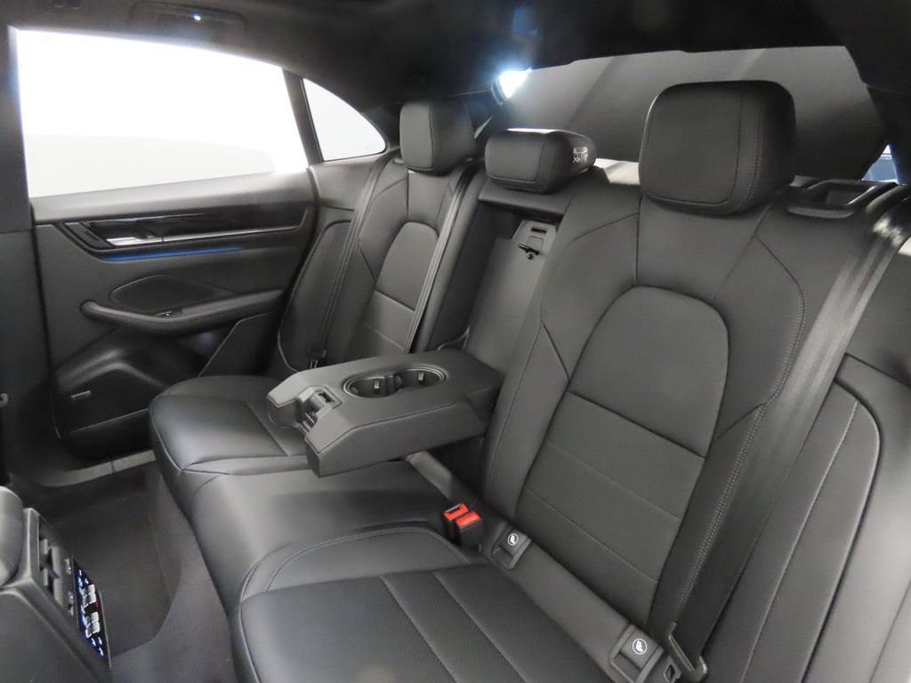 New 2026 Porsche Macan 4 Electric AWD/4WD image 43