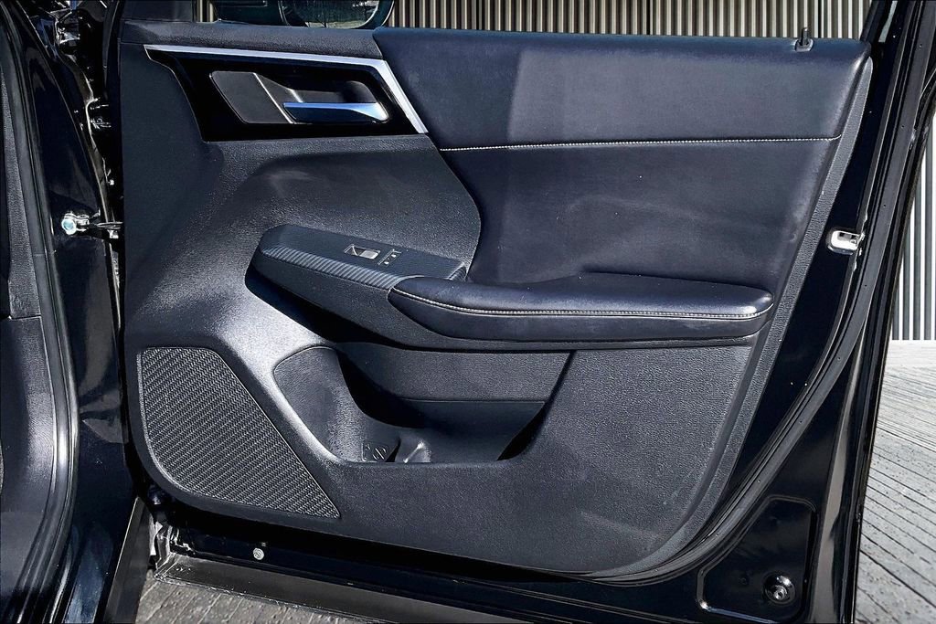 Used 2022 Mitsubishi Outlander SE image 25