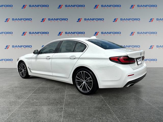 Used 2021 BMW 530e w/ Parking Assistance Package RWD image 3
