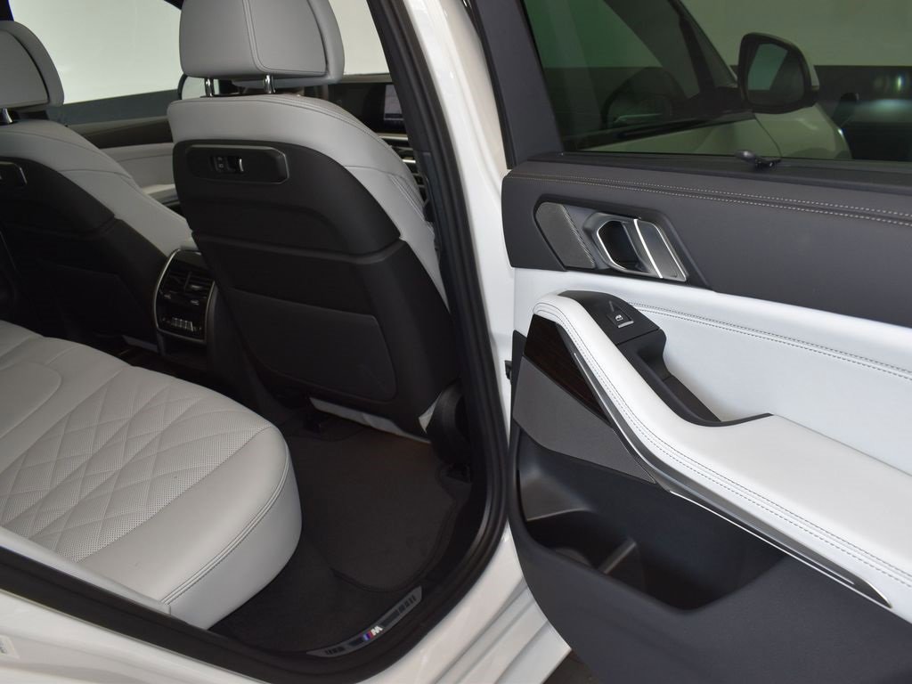 New 2026 BMW X5 xDrive50e image 22