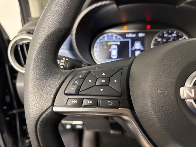 Used 2025 Nissan Versa SV w/ Trunk Package image 26