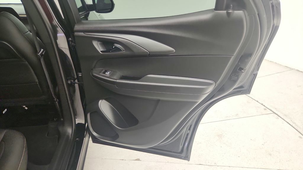 Certified 2025 Chevrolet TrailBlazer ACTIV w/ Convenience Package FWD image 33