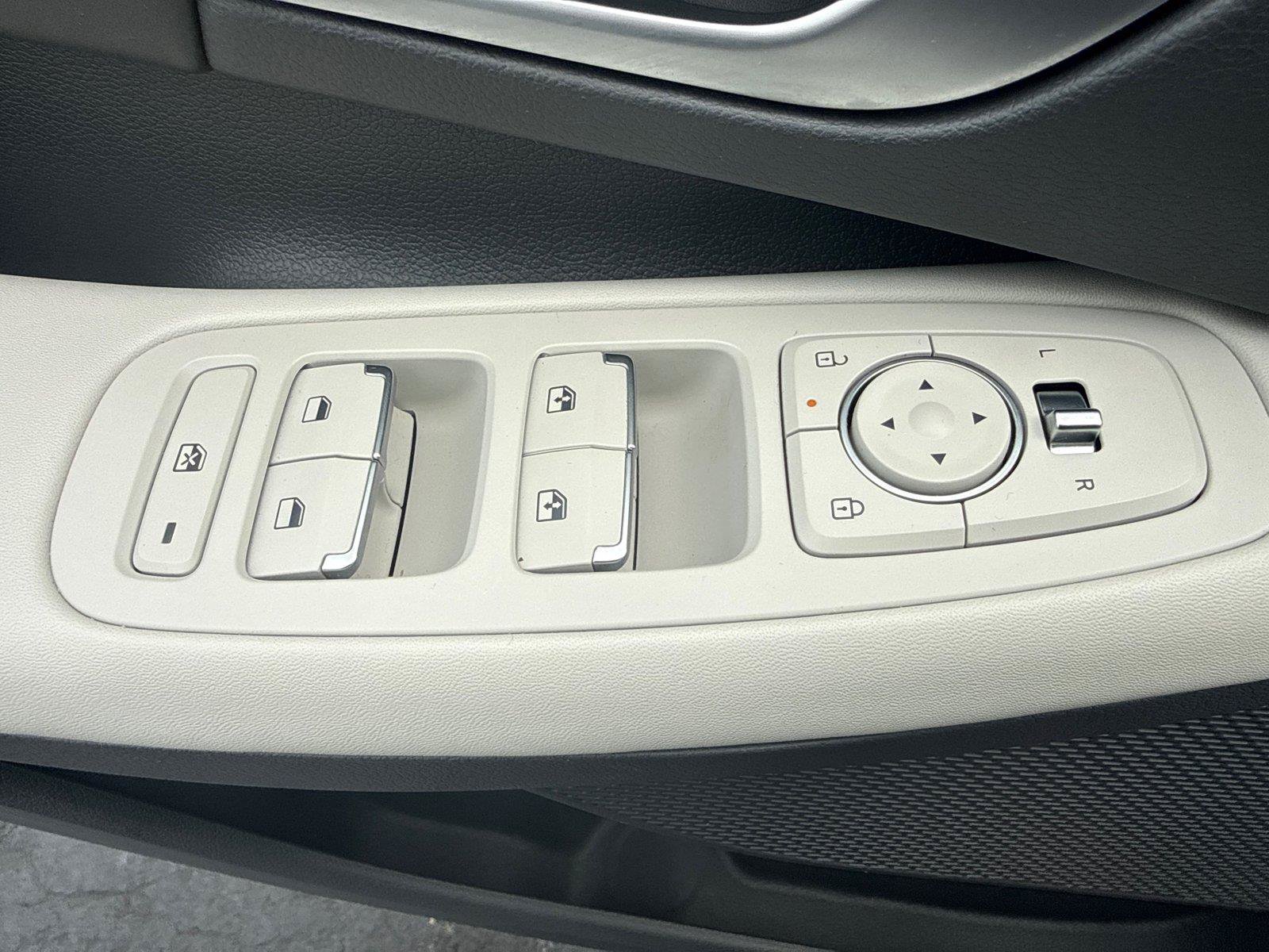 Used 2024 Hyundai Sonata SEL FWD image 11