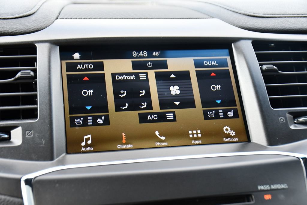 Used 2016 Lincoln MKS AWD image 29
