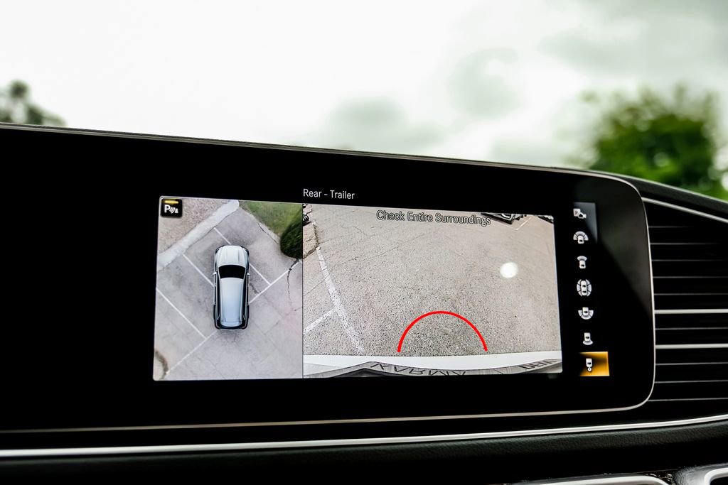 Used 2023 Mercedes-Benz GLS 580 4MATIC image 27