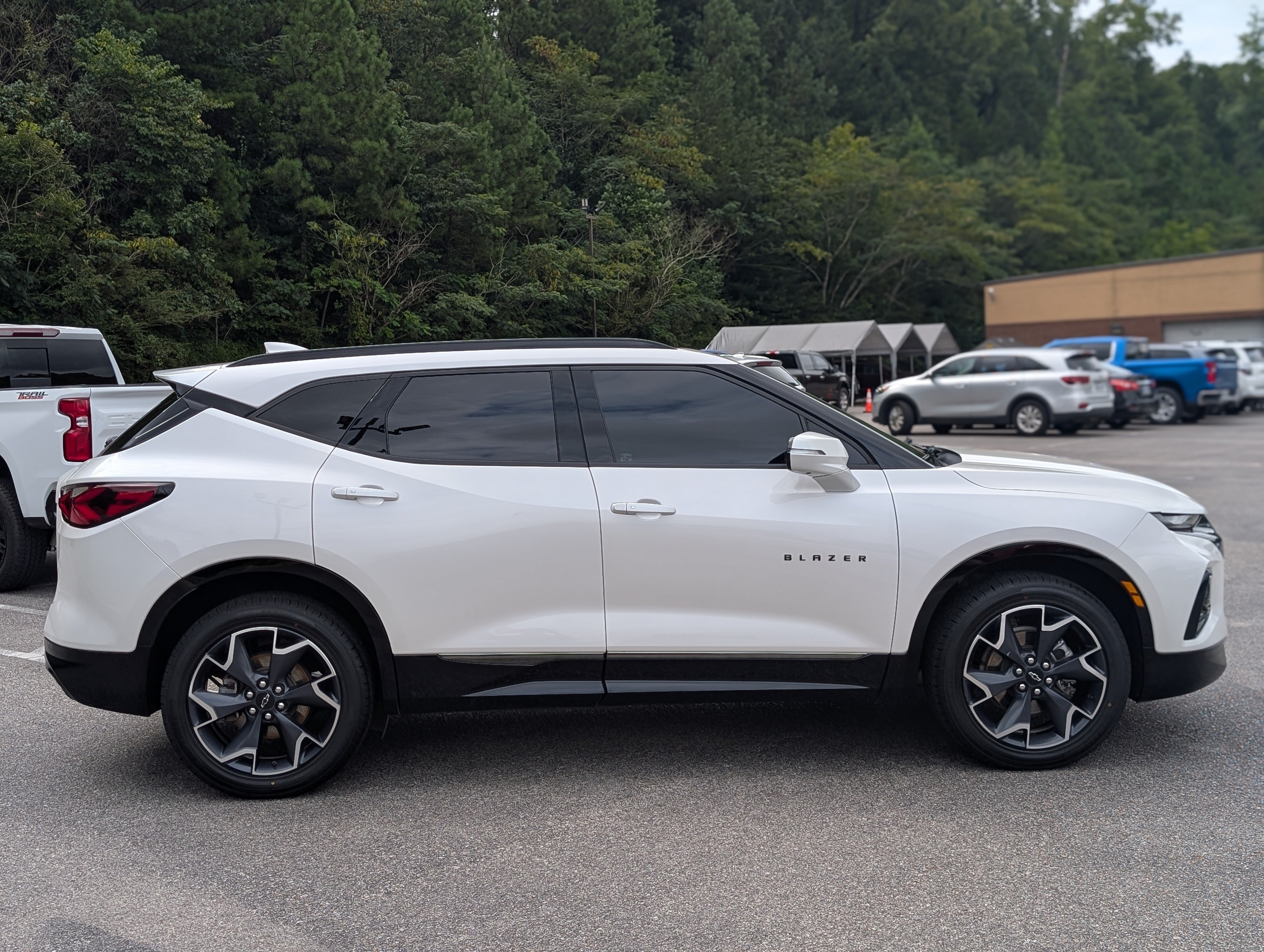 Used 2021 Chevrolet Blazer RS w/ Enhanced Convenience Package FWD image 10