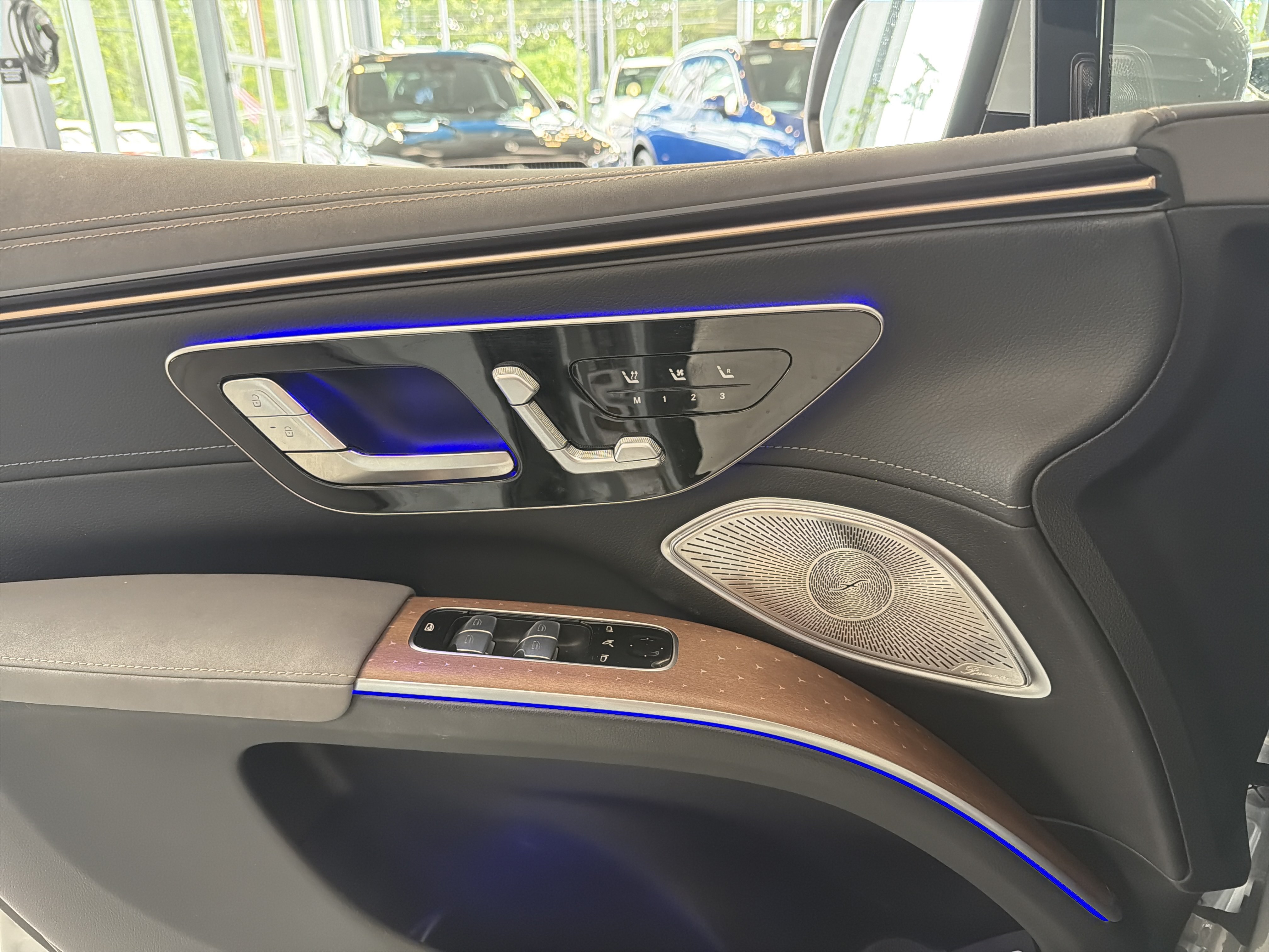 Certified 2023 Mercedes-Benz EQS 580 4MATIC SUV image 13