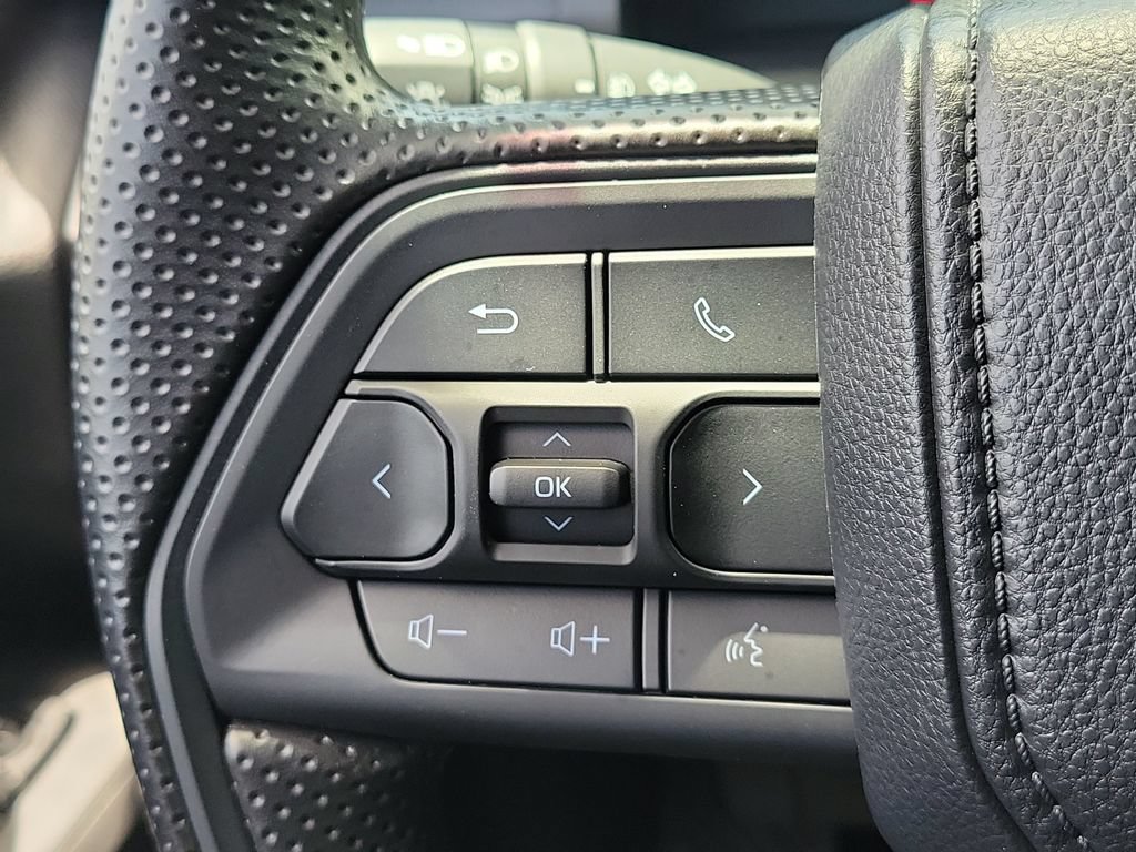 Certified 2025 Toyota Tacoma SR5 RWD image 9