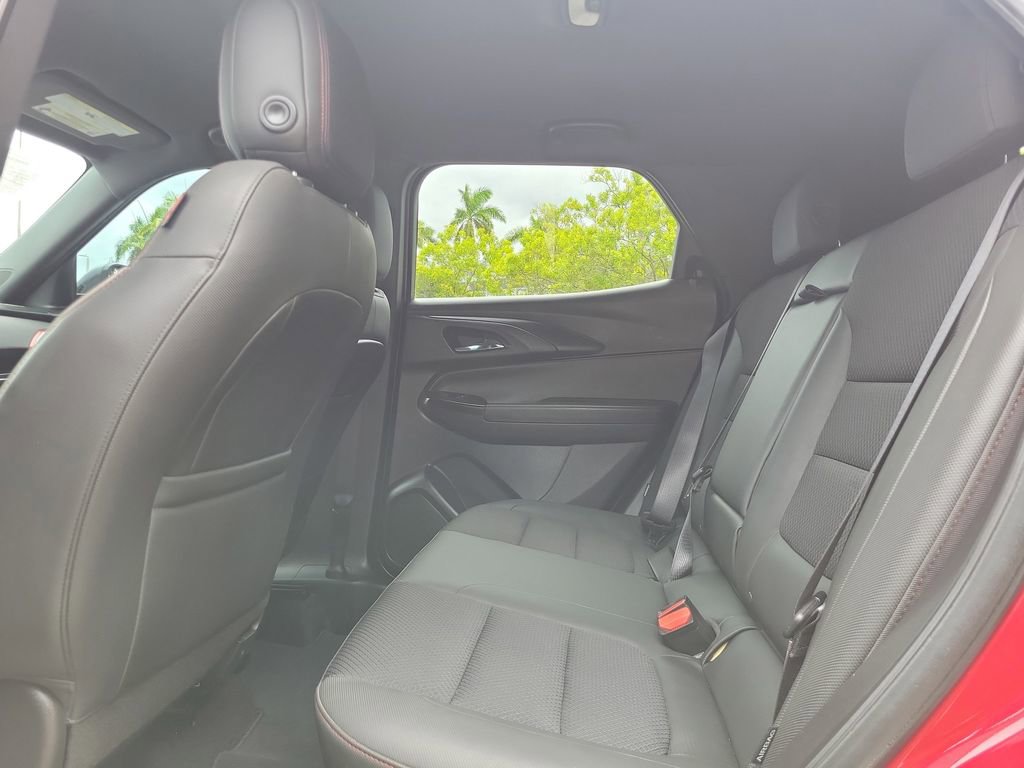 Used 2021 Chevrolet TrailBlazer RS w/ Technology Package FWD image 16