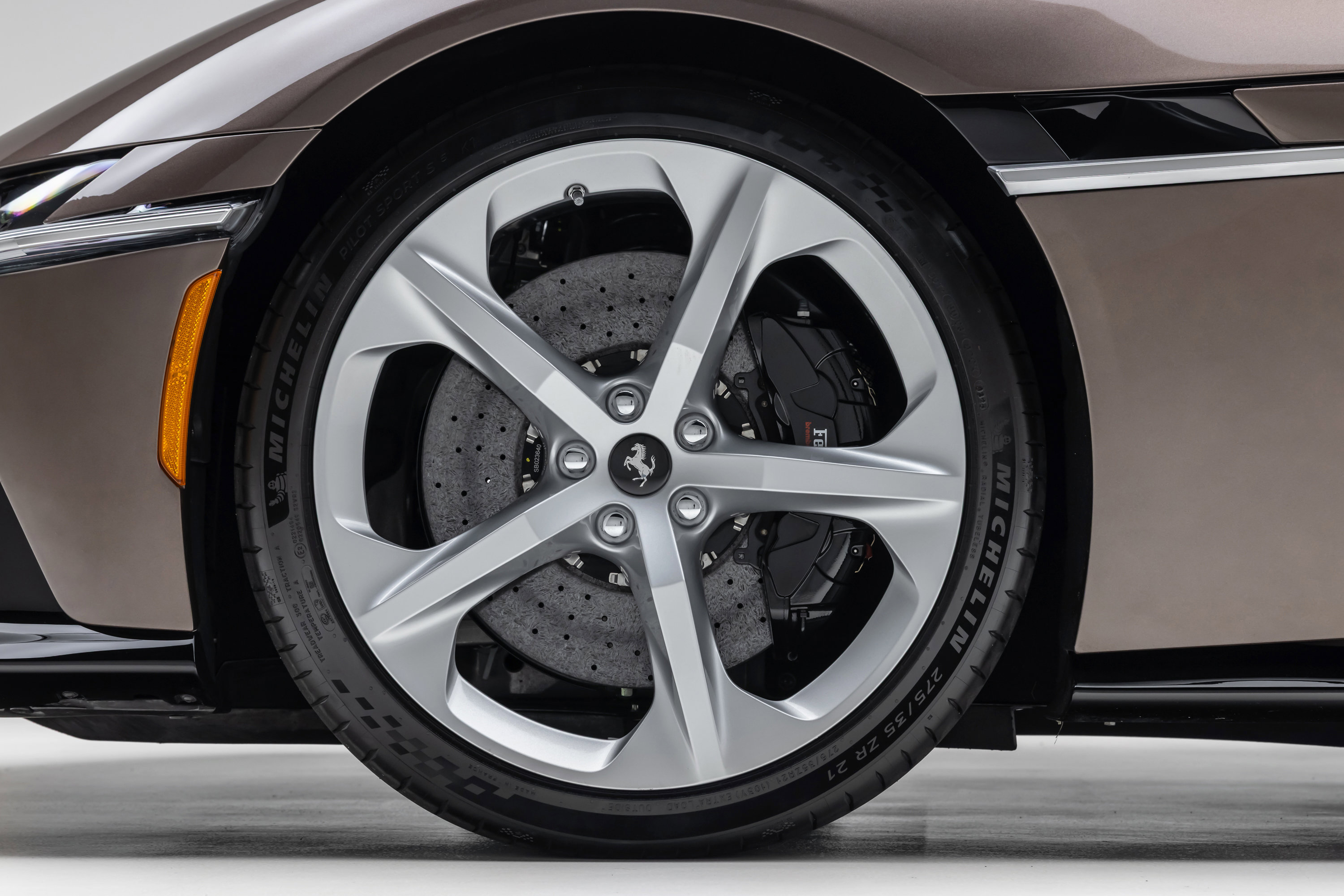 Certified 2025 Ferrari 12Cilindri image 15