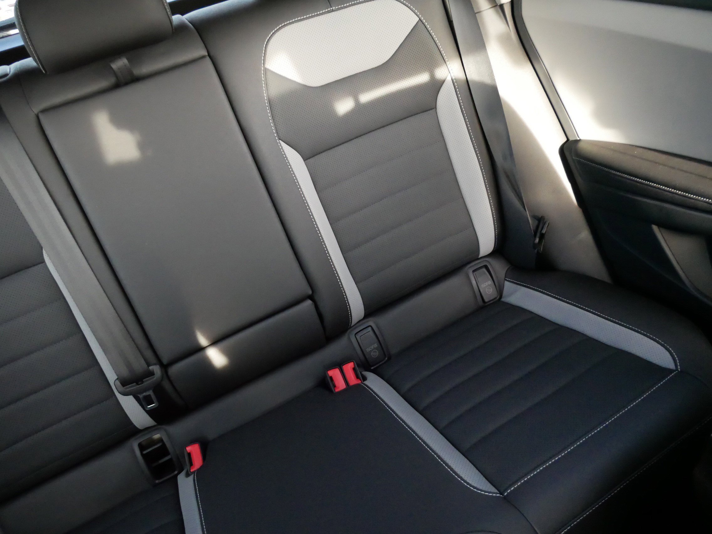 Certified 2024 Volkswagen Taos SEL image 14