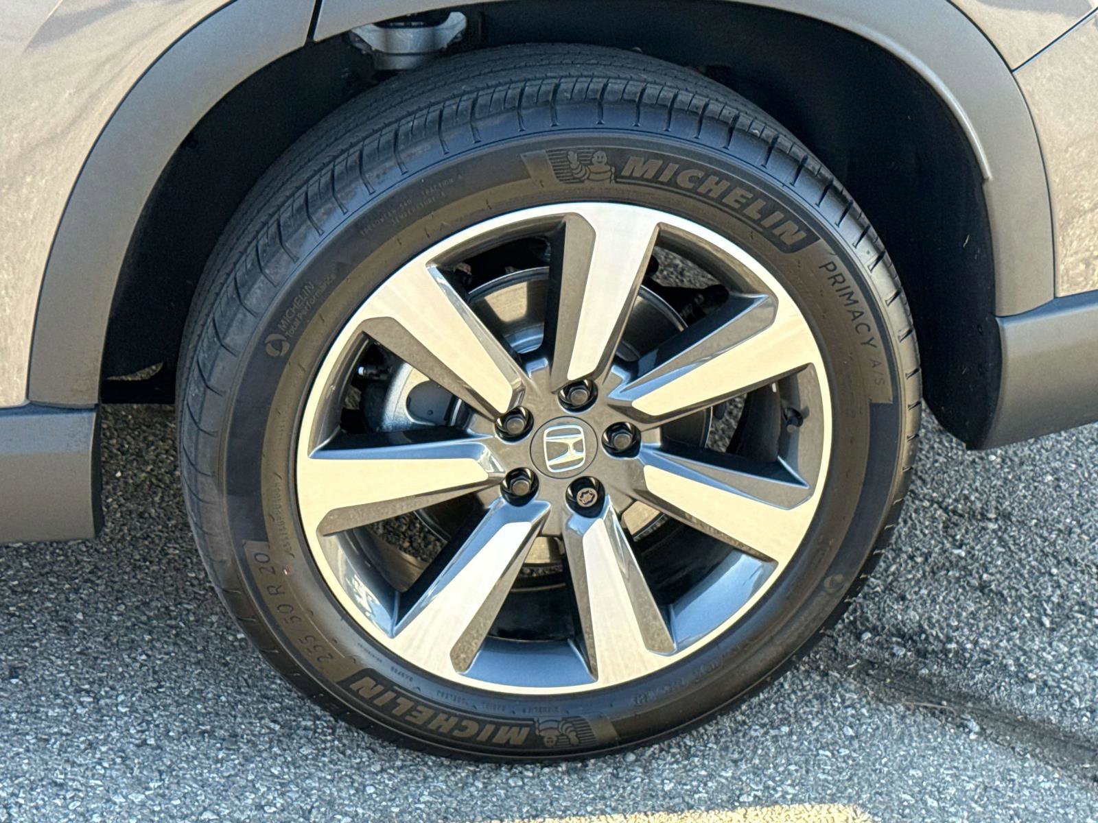 Used 2025 Honda Pilot Touring image 33