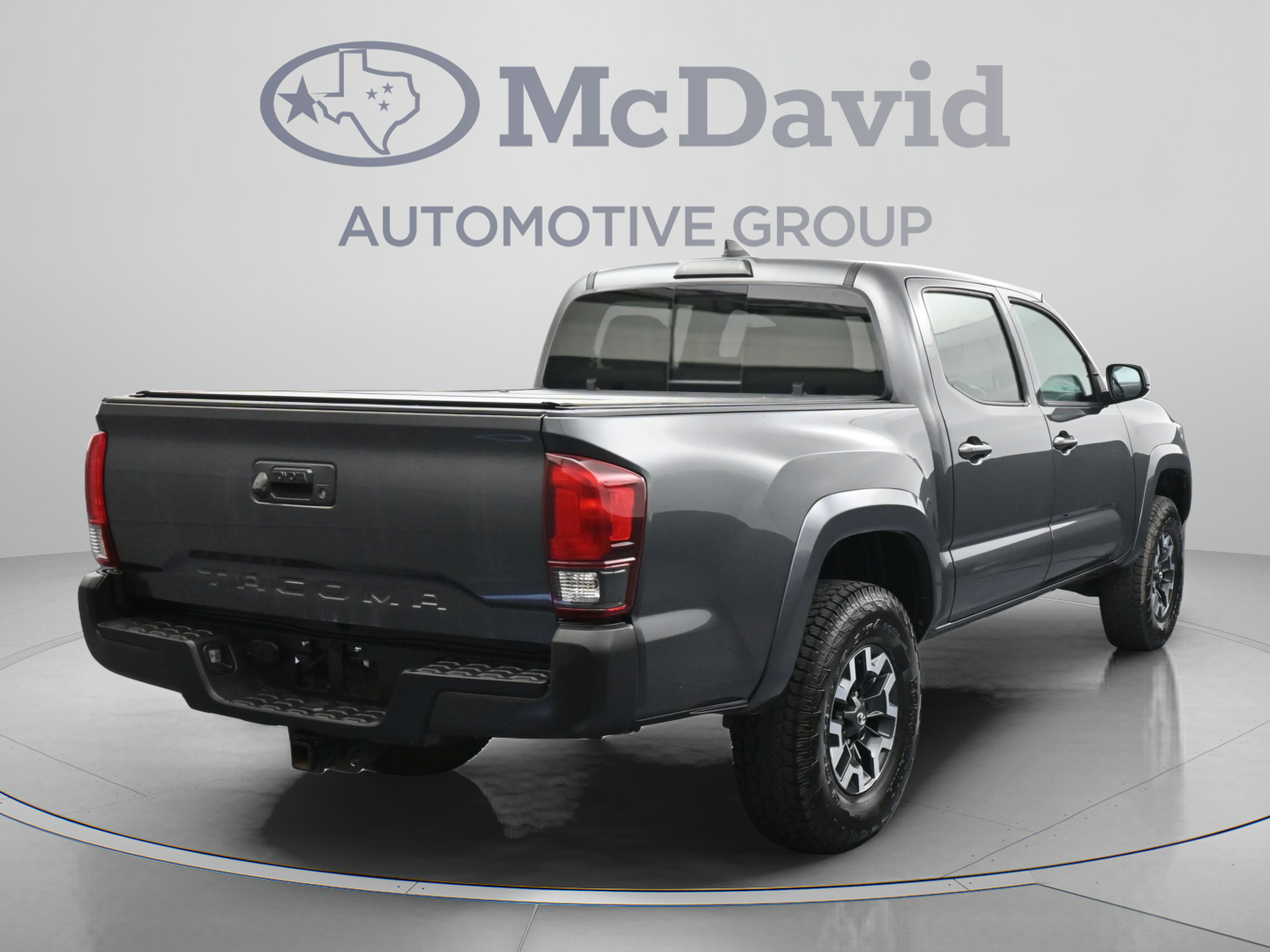 Used 2019 Toyota Tacoma SR5 AWD/4WD image 8
