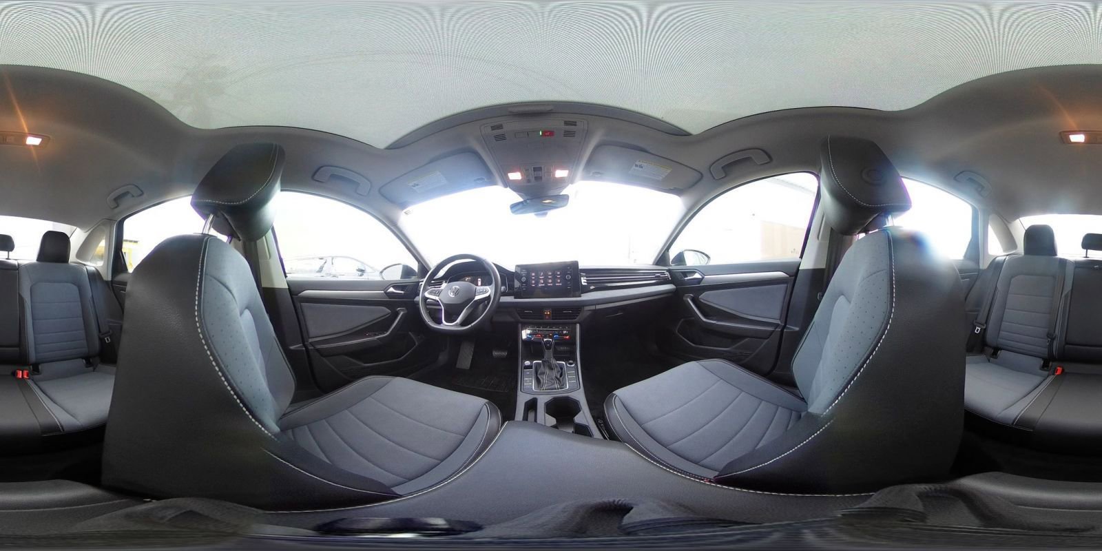 Used 2025 Volkswagen Jetta SE image 38